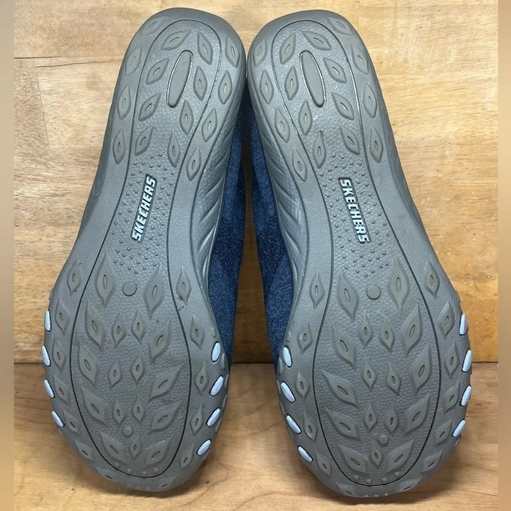 Skechers Breathe Easy Relaxed Fit Womens Sz 11 Slip On Shoes Sneakers Navy Blue - Picture 7 of 8